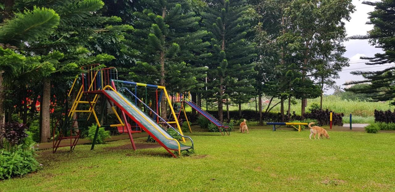 Tagaytay Summer House Тагайтай Экстерьер фото