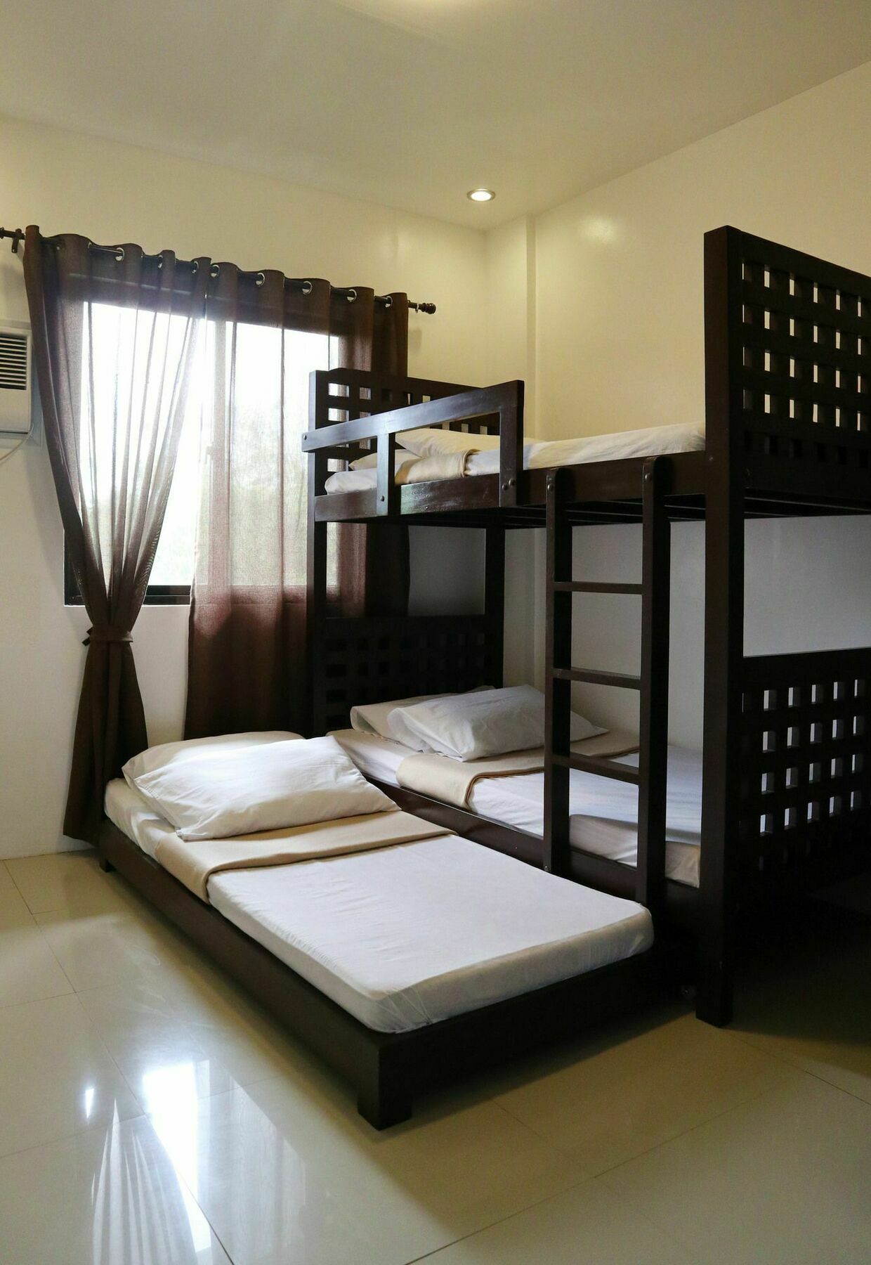 Tagaytay Summer House Тагайтай Экстерьер фото